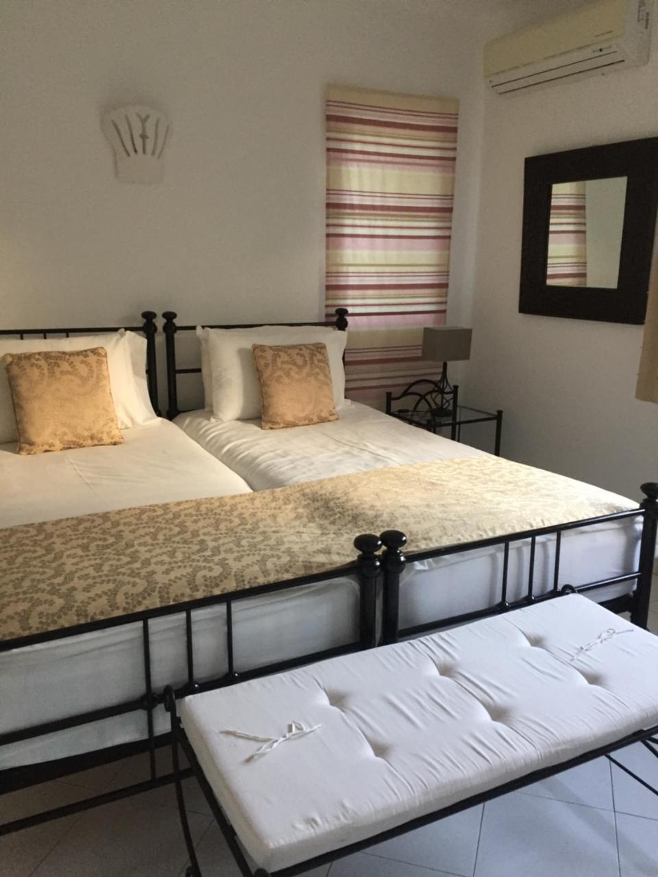 Casa Oleandro By Flo Bed & Breakfast Vale Covo  Ngoại thất bức ảnh